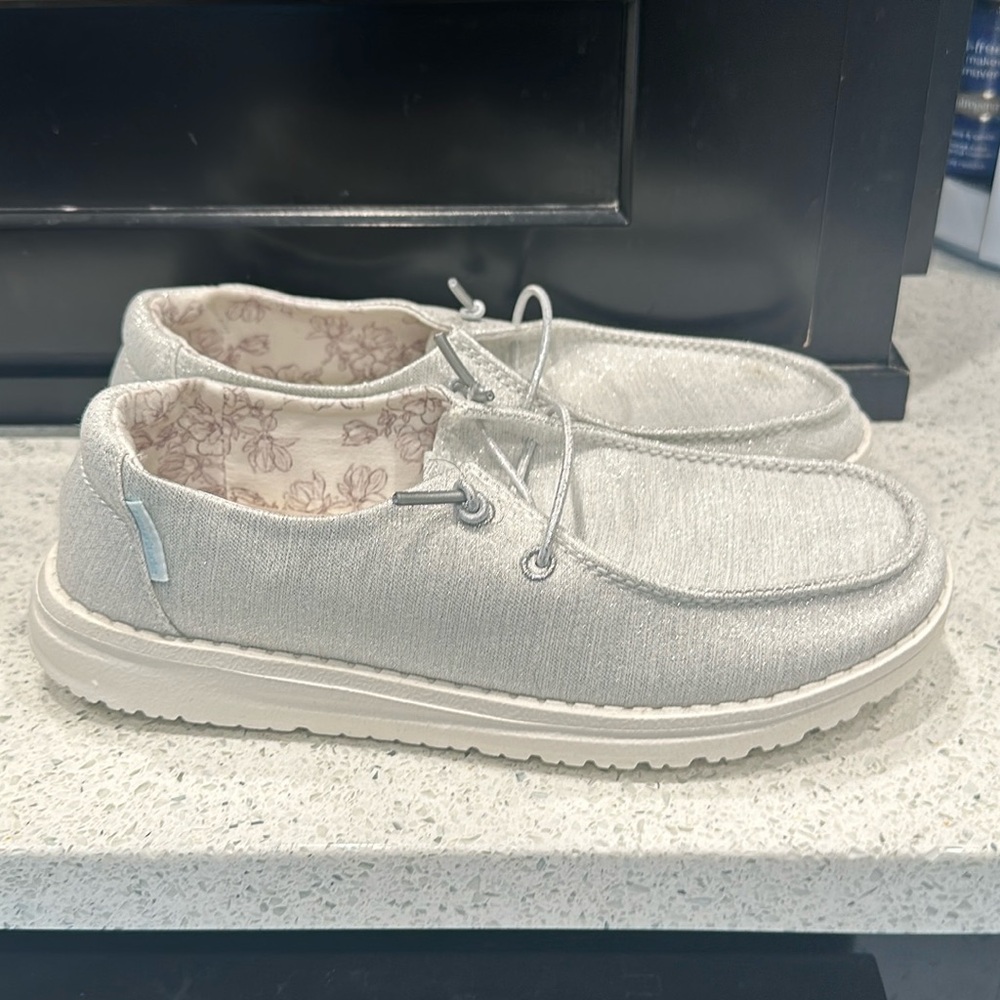 NWOT Women’s sparkle Hey Dude shoes